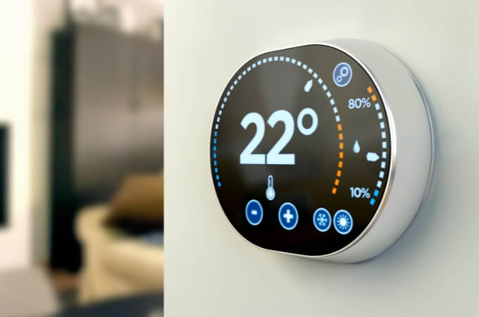 home-temperature-thermostat-on-wall