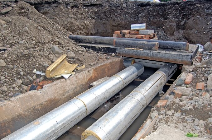 repairing-burst-pipes-underground